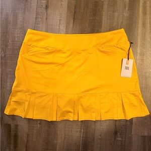 Tail Activewear Artemis Golf Skort NWT – XL – Tuscan Sun Yellow